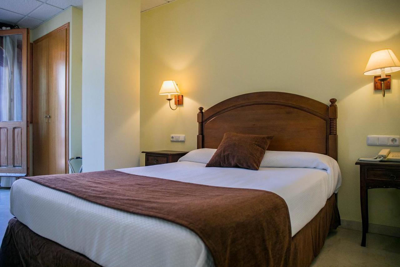 Hotel Casa Palacio Монтанехос Екстериор снимка